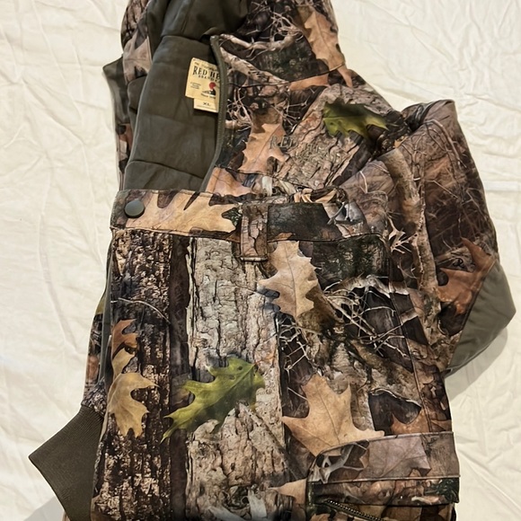 Like new Red Head Youth XL hunting jacket and Pants in...